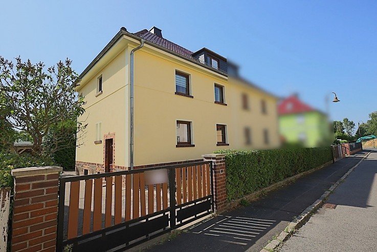 Foto Charmante Doppelhaushälfte mit vielen Gestaltungsmöglichkeiten mitten in Naunhof.