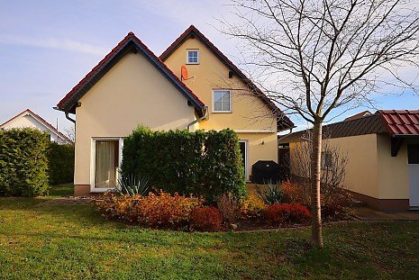 Foto Gro�es Einfamilienhaus mit Keller, Wintergarten, Kamin und ganz viel Platz in Grimma.