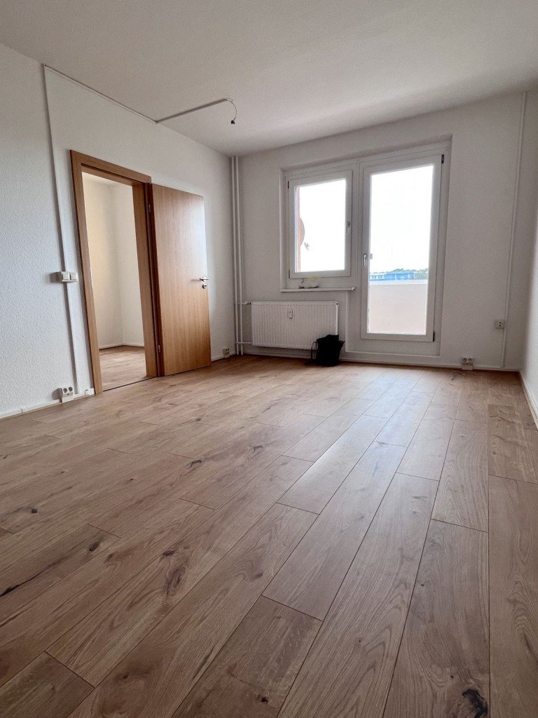 Wohnzimmer Naunhof Etagenwohnung +++ 3-Raum-Wohnung in Naunhof mit Balkon +++ 2. OG +++