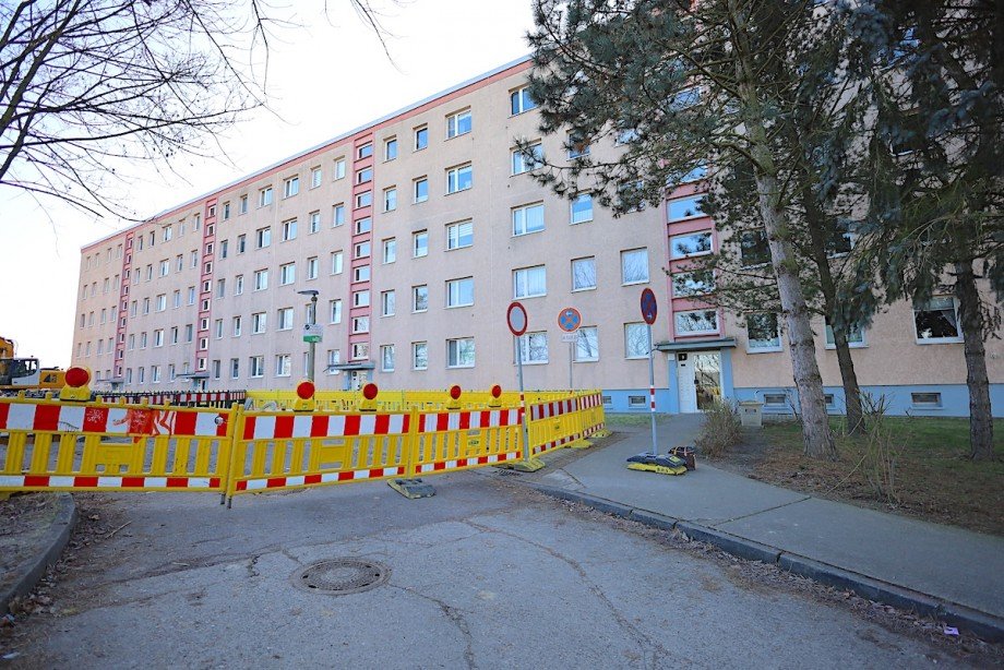 Vorderansicht (aktuell Arbeiten KWL) Wohnung Schkeuditz