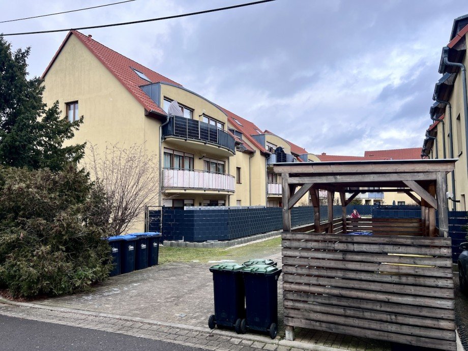 Blick von der Seitenstra�e aus Etagenwohnung Machern