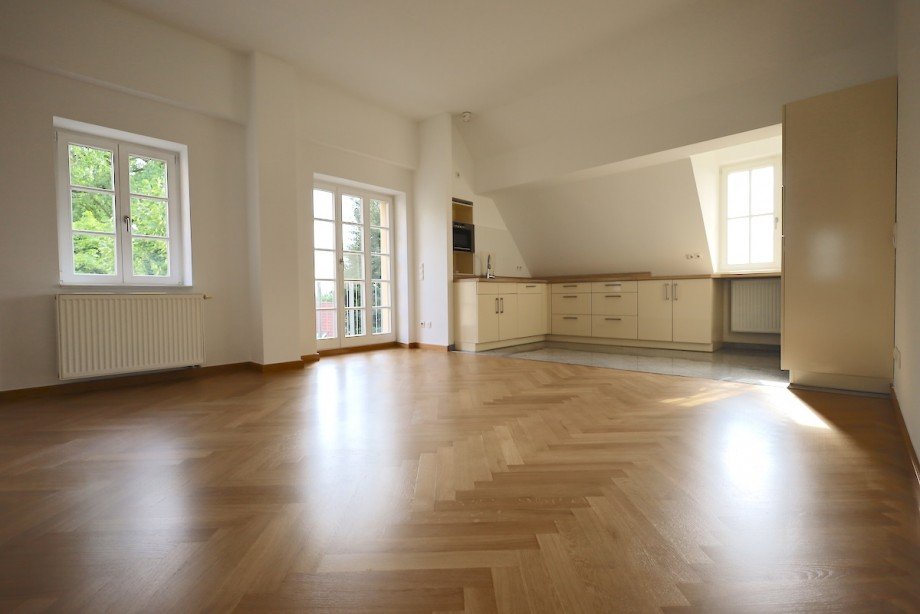 neues Parkett im Wohn-/Essbereich Wohnung Brandis