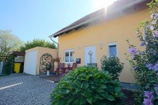 Hauptbild Vermietete, sehr gepflegte Doppelhaush�lfte in Lau�nitz