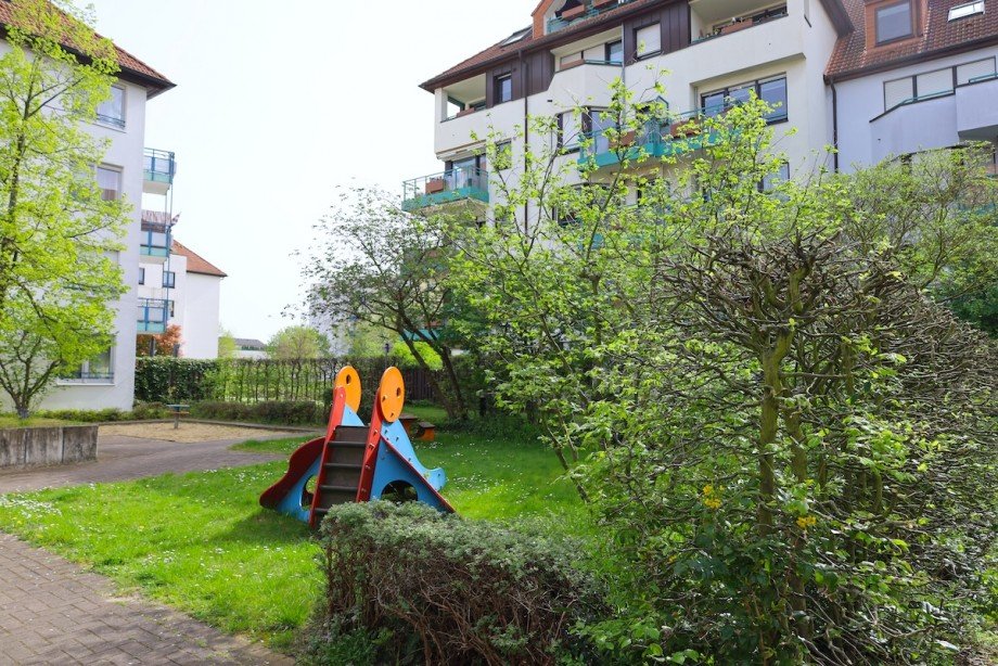 begr�nter Innenhof mit kleinem Spielplatz Wohnung Leipzig