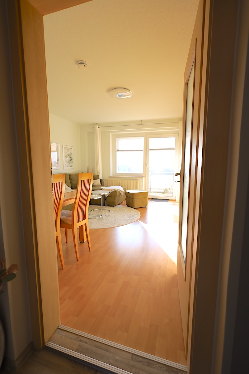 Blick vom Flur ins Wohnzimmer Wohnung Schkeuditz