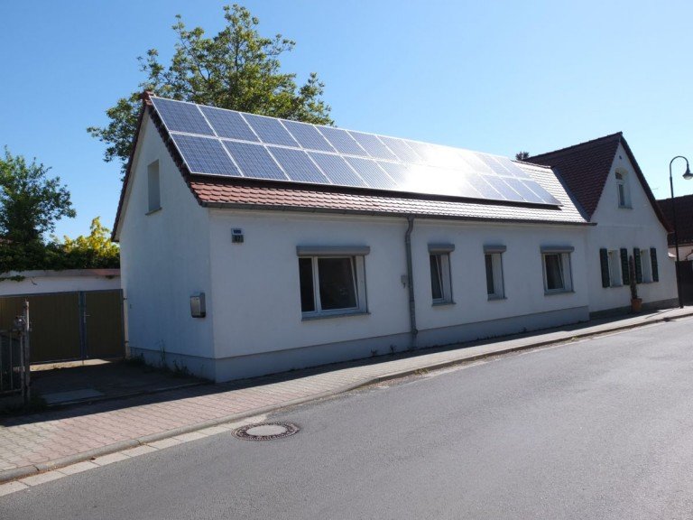 Ansicht Brandis Bauernhaus +++ Ideal f�r 2 Personen mit geschickten H�nden +++ Kleines H�uschen in Brandis +++