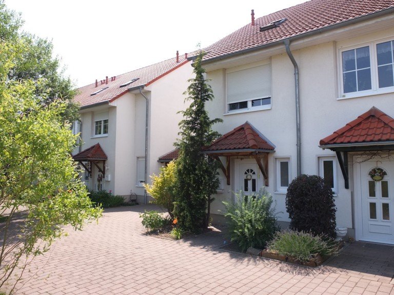 Das Objekt ist verkauft. Naunhof Reihenmittelhaus +++ Kurzfristig beziehbares RMH mit Garage in Naunhof +++