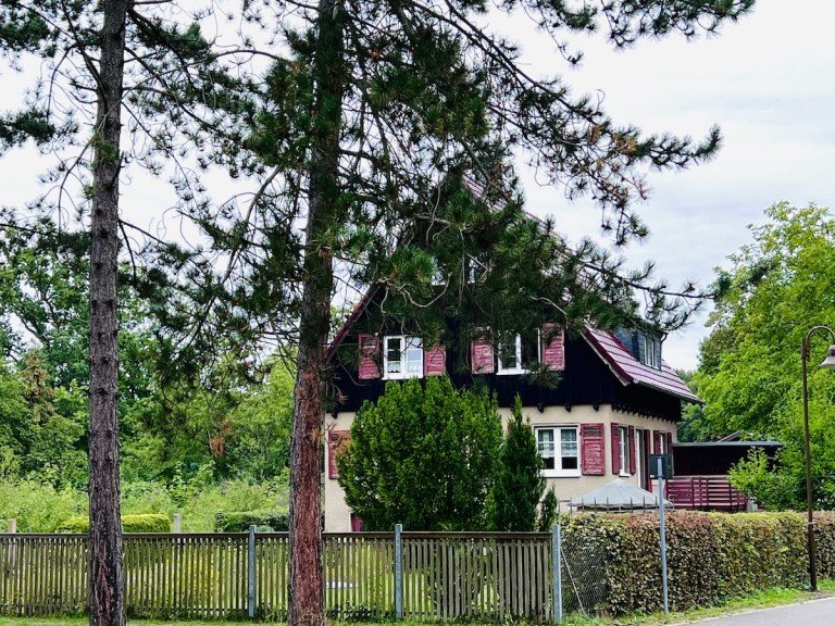 Das Objekt ist verkauft. Naunhof Einfamilienhaus +++ Eine Rarit�t - Charmantes Landhaus in exponierter Lage am Wald +++
