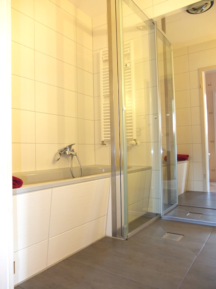 Mit Wanne Etagenwohnung Naunhof