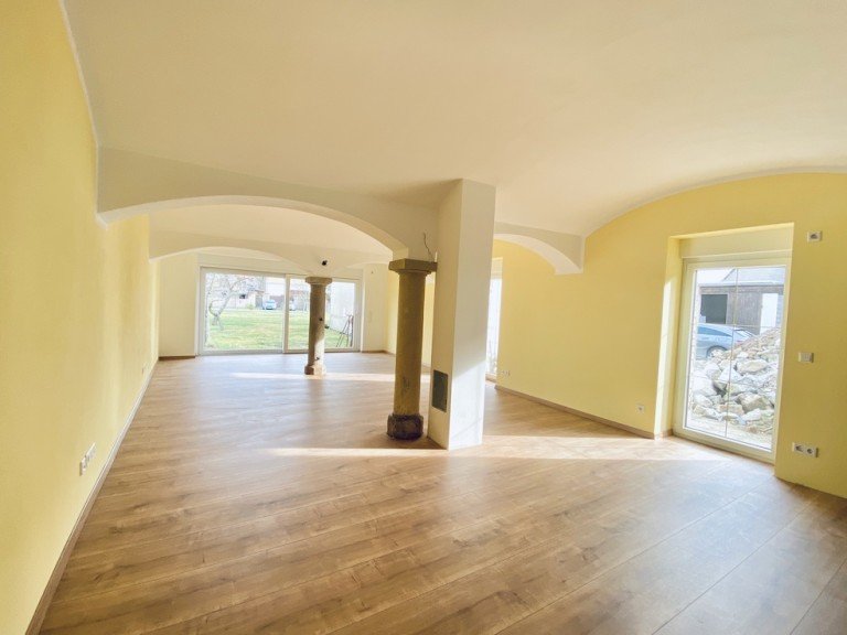 Wenn das nichts ist... Naunhof Terrassenwohnung +++ Alte Gem�uer neu inszeniert +++