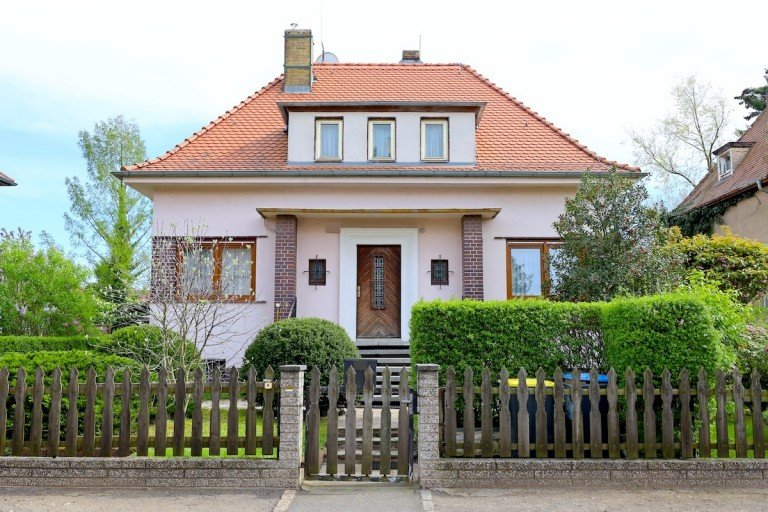 Rarit�t in Leipzig-S�dost Leipzig Einfamilienhaus Sanierungsbed�rftiges Schmuckst�ck mit Seltenheitswert