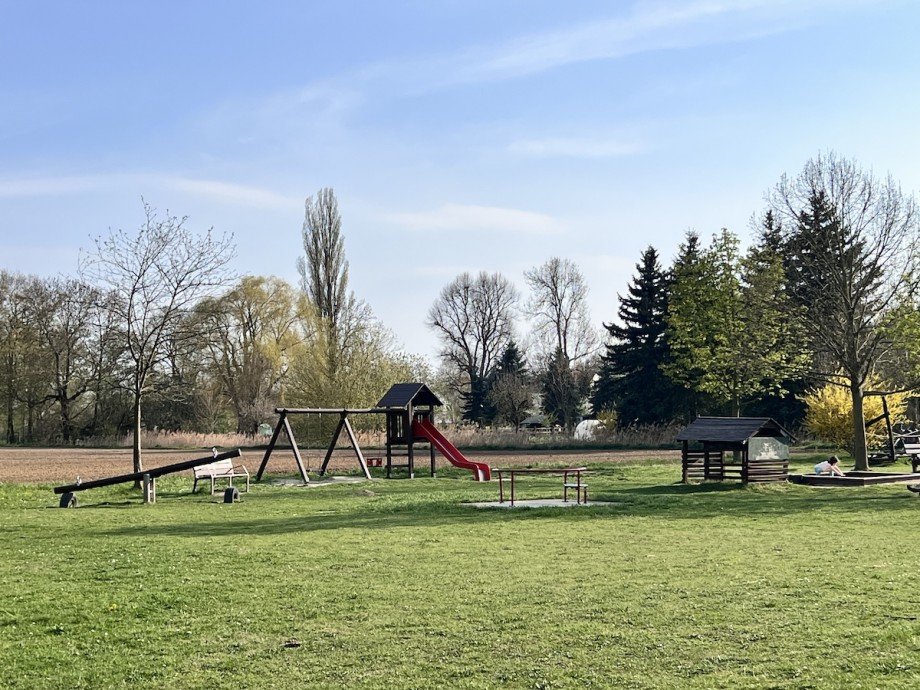 Spielplatz Erdmannshain Doppelhaush�lfte Naunhof