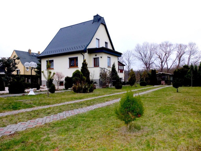 Das Objekt ist verkauft. Naunhof Haus +++ Freistehendes Einfamilienhaus mit gro�em Garten und Traumblick auf Feld und Wald +++
