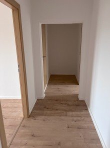 Flur +++ 3-Zi-Whg. mit Balkon in Naunhof +++ EG